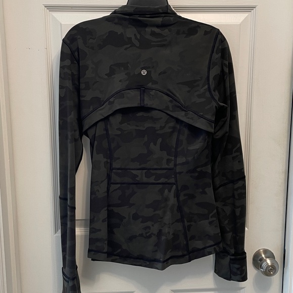 Lululemon camouflage Define Jacket - Picture 4 of 5